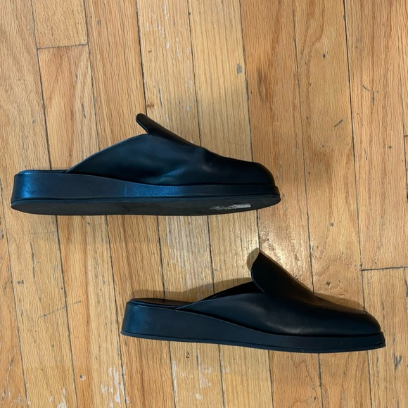 Vince leather mules size 9 - Picture 2 of 3